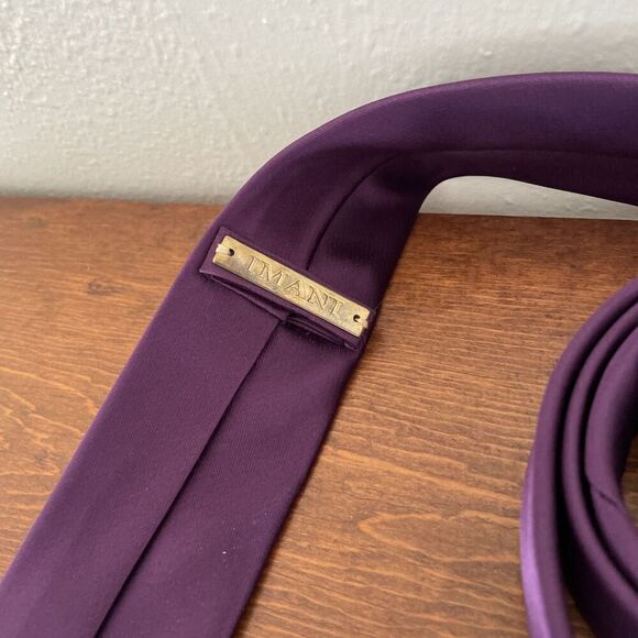 IMANI UOMO Men’s Necktie Hand Made Silk Tie Plum Purple Solid Metal Logo - Picture 2 of 6